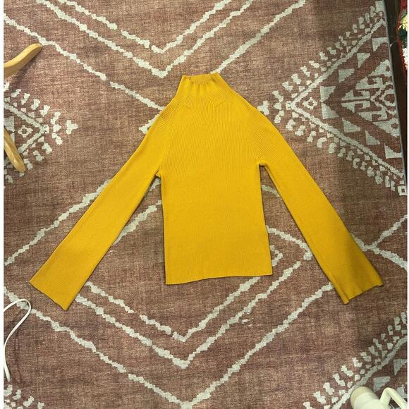 Banana Republic Women’s Flare Sleeve Sweater Mustard Viscose Rayon Small - Picture 8 of 11